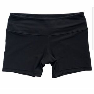 Lululemon Size 8 Black Shorts